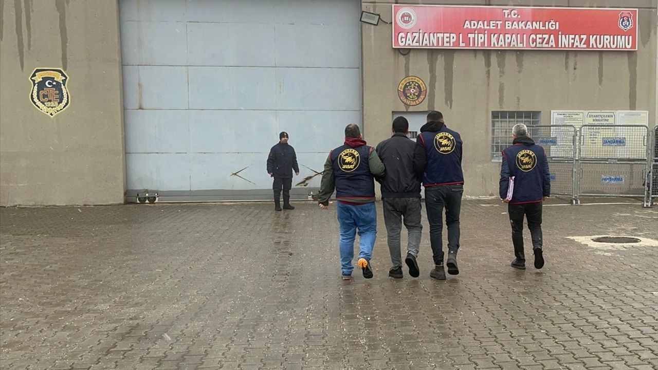 Gaziantep'te 20 Yıl 7 Ay Hapis Cezası Bulunan Firari Hükümlü Yakalandı