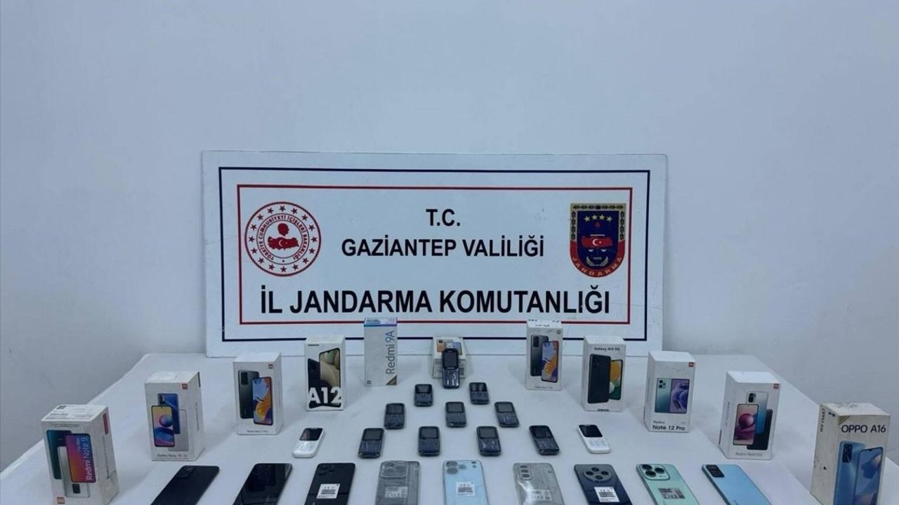 Gaziantep'te Kaçakçılık Operasyonu: 3 Zanlı Gözaltına Alındı