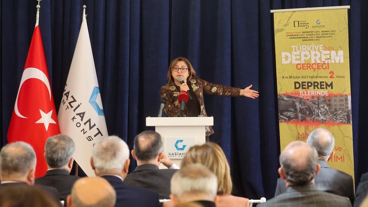 Gaziantep'te 'Türkiye'nin Deprem Gerçeği' Çalıştayı Başladı