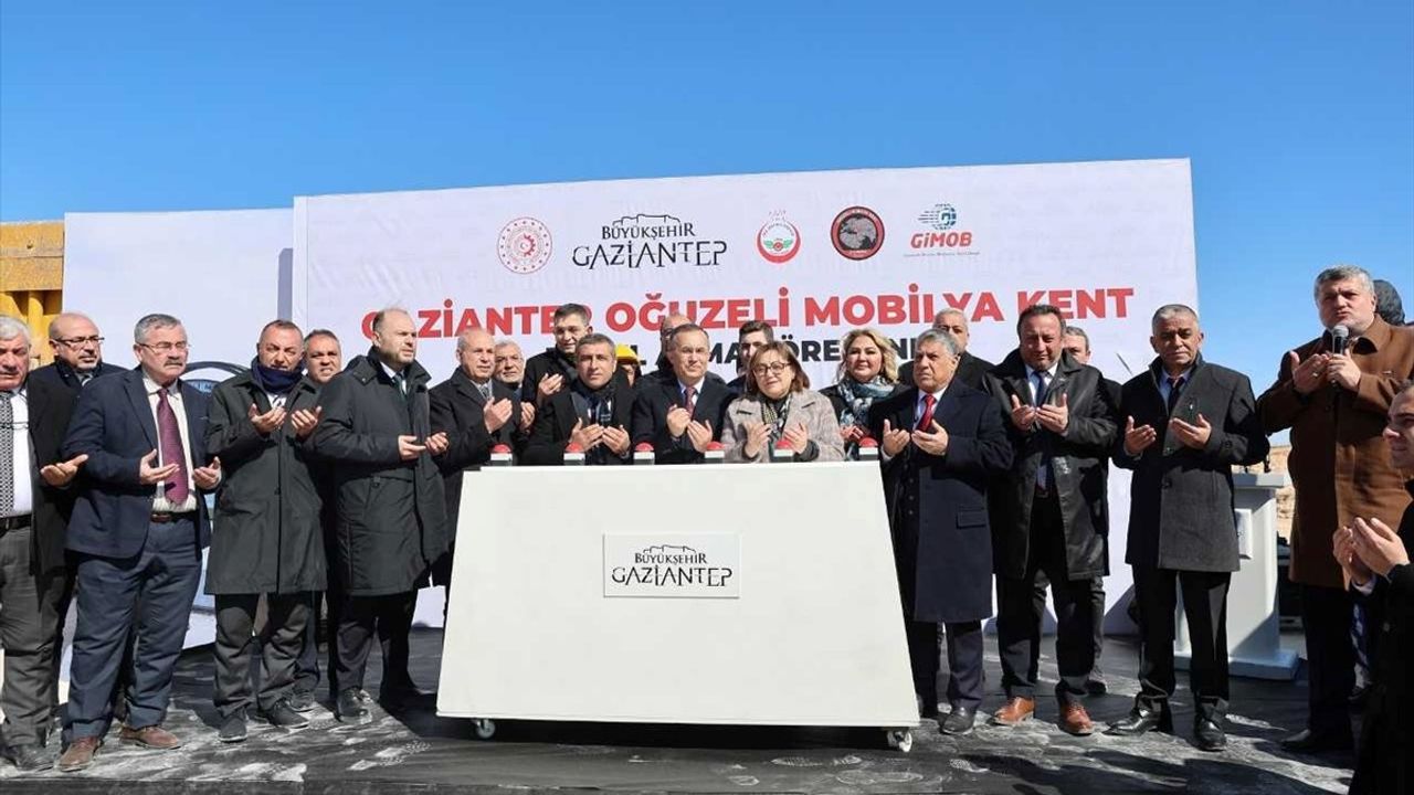Gaziantep'te Üç Aşamalı Mobilya Kent Projesinin Temeli Atıldı
