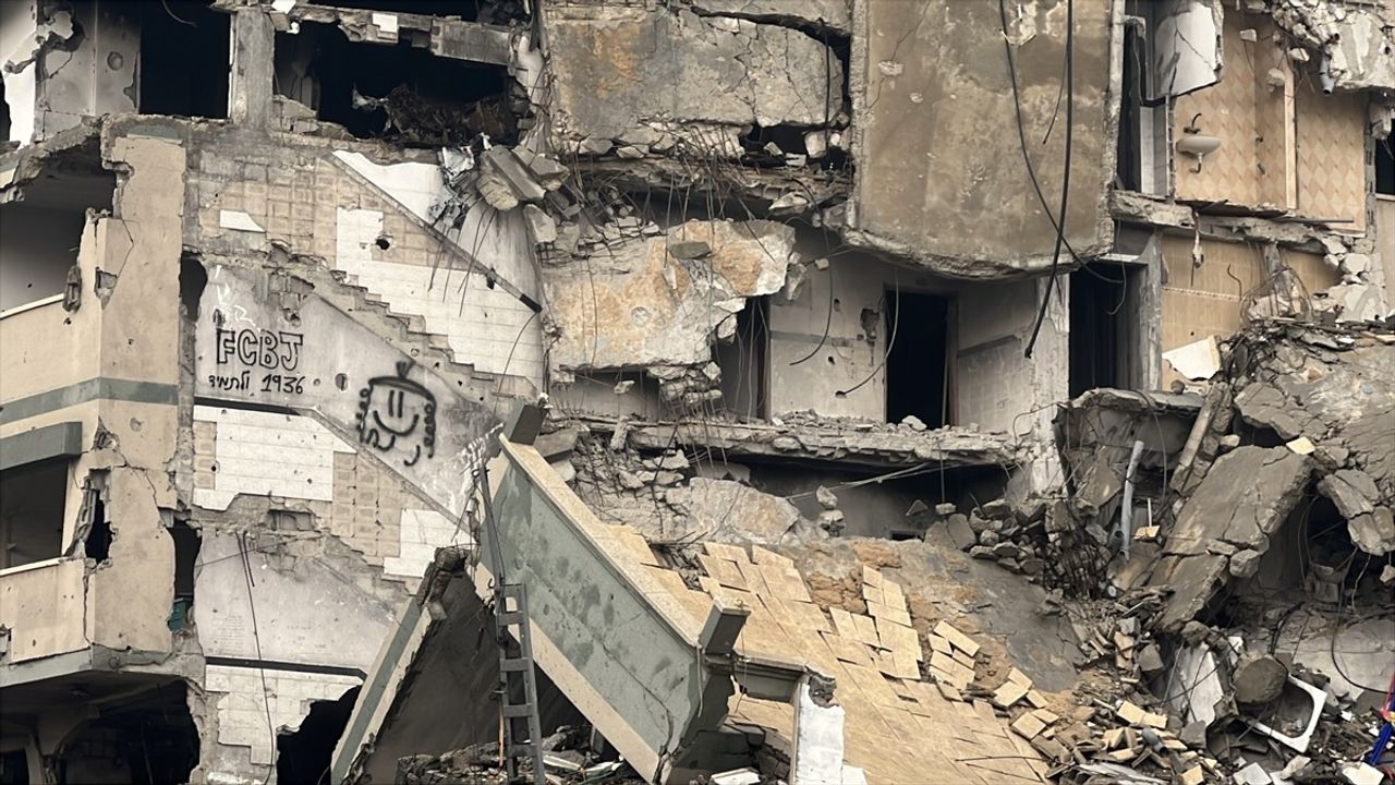 Gazze'de İsrail Askerleri Tarafından Hazreti Muhammed'e Yönelik Duvar Yazıları Görüntülendi