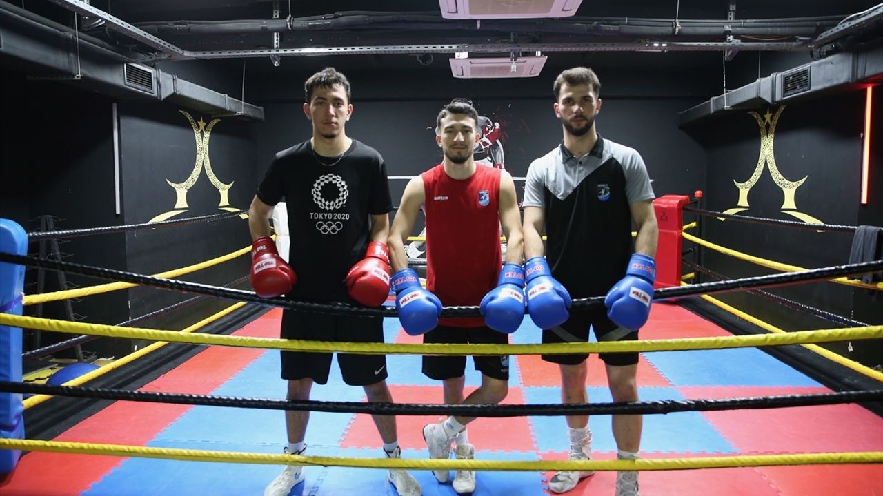 Genç Boksörler Büyükler Kategorisinde Zirveye Çıkmayı Hedefliyor