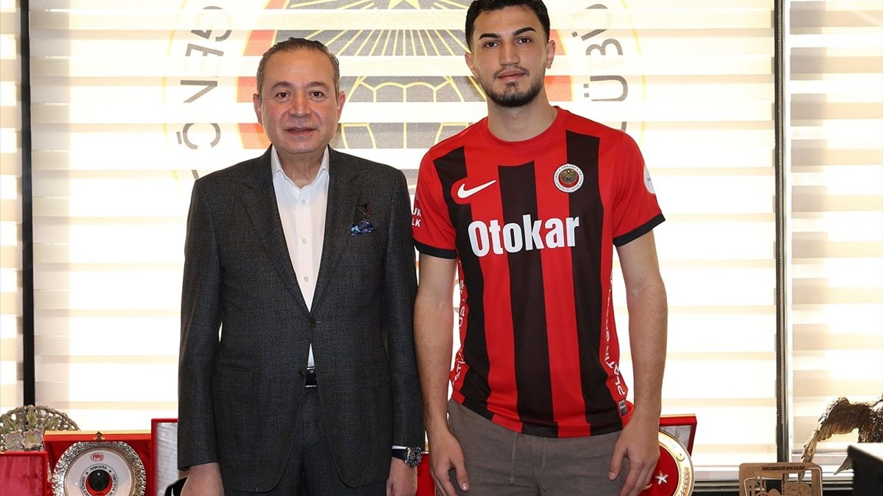 Gençlerbirliği, Adem Eren Kabak'ı Kiralık Olarak Kadrosuna Kattı