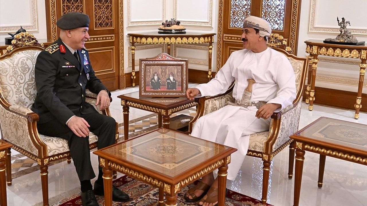 Genelkurmay Başkanı Orgeneral Gürak, Umman'da Mevkidaşı Al-Raisi ile Görüştü