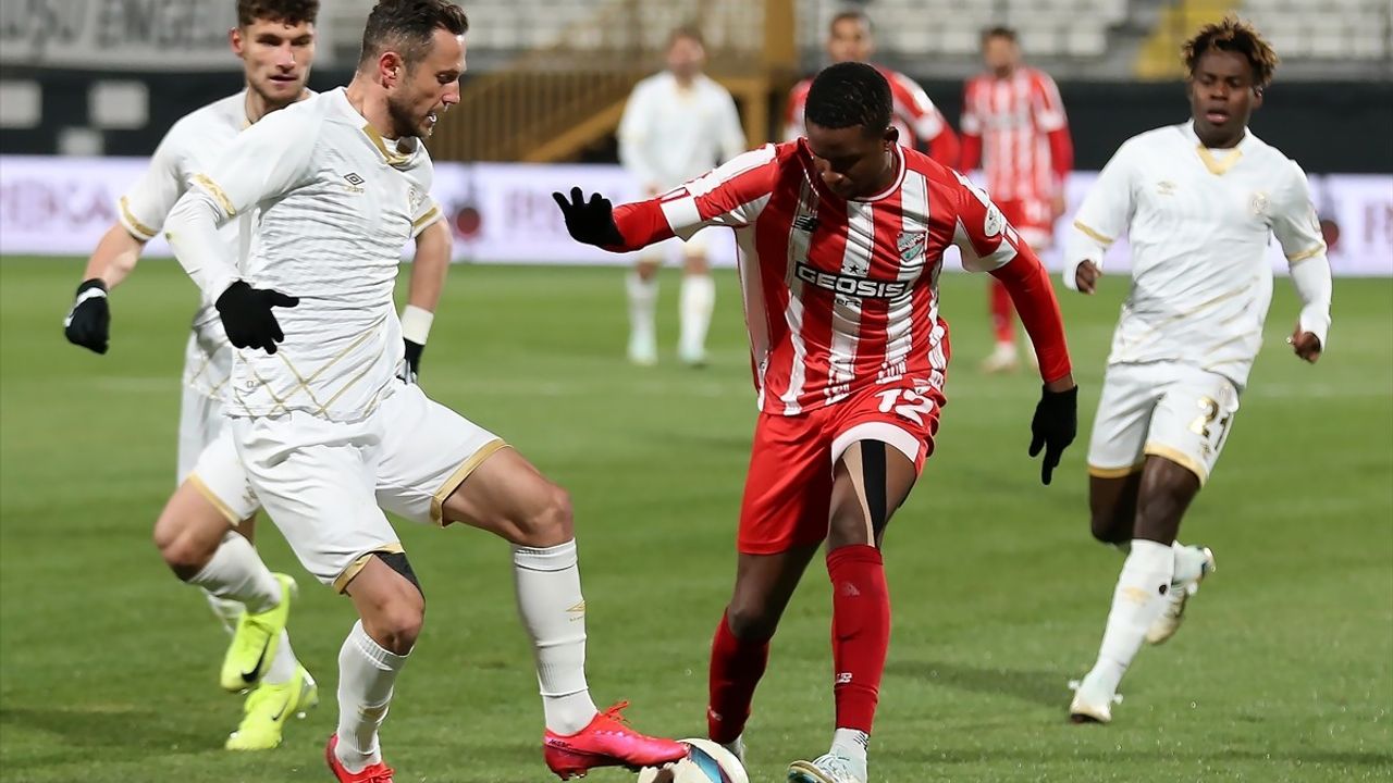 Geosis Boluspor, Manisa FK'yi 2-0 Geçerek 3 Puan Aldı