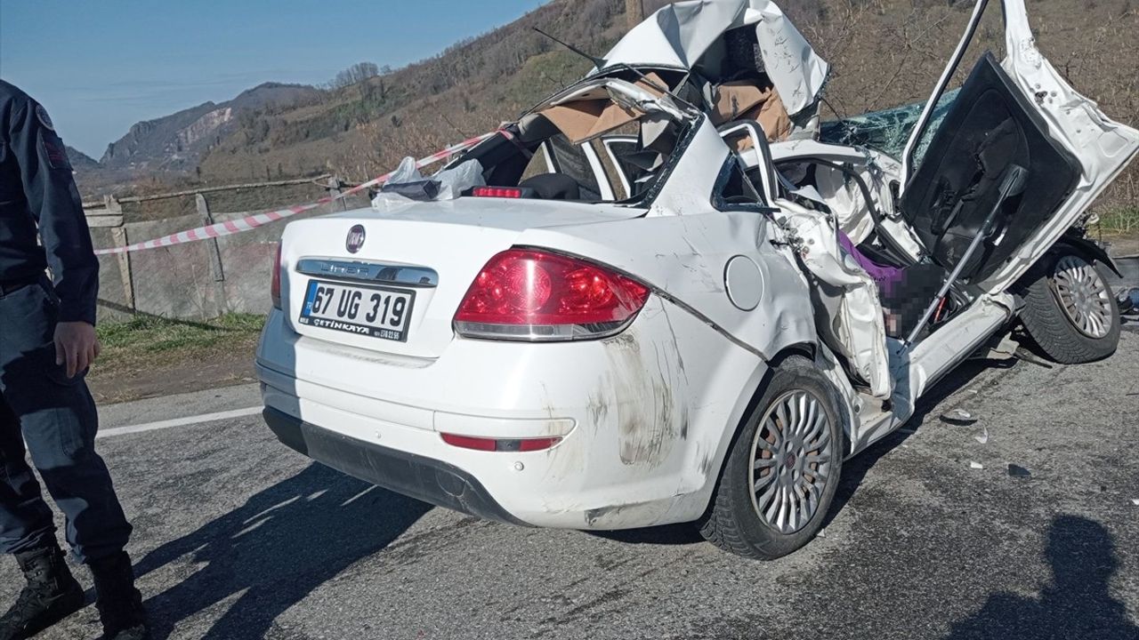 Giresun'daki Trafik Kazasında 3 Kişi Hayatını Kaybetti, 1 Yaralı