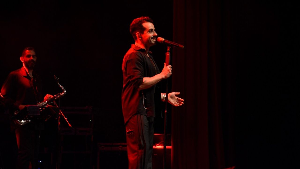 Gökhan Türkmen, Bursa'da Müzikseverlerle Buluştu