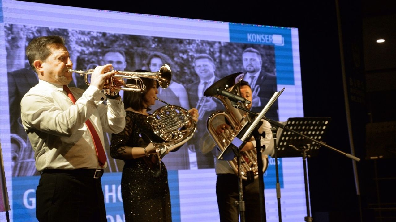 Golden Horn Brass Grubu Bursa'da Konser Verdi