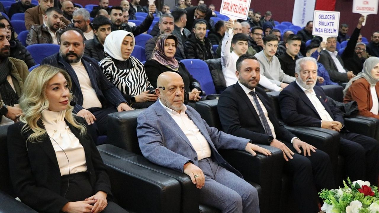 HAK-İŞ Genel Başkanı Arslan'dan PKK'ya Silah Bırakma Çağrısı