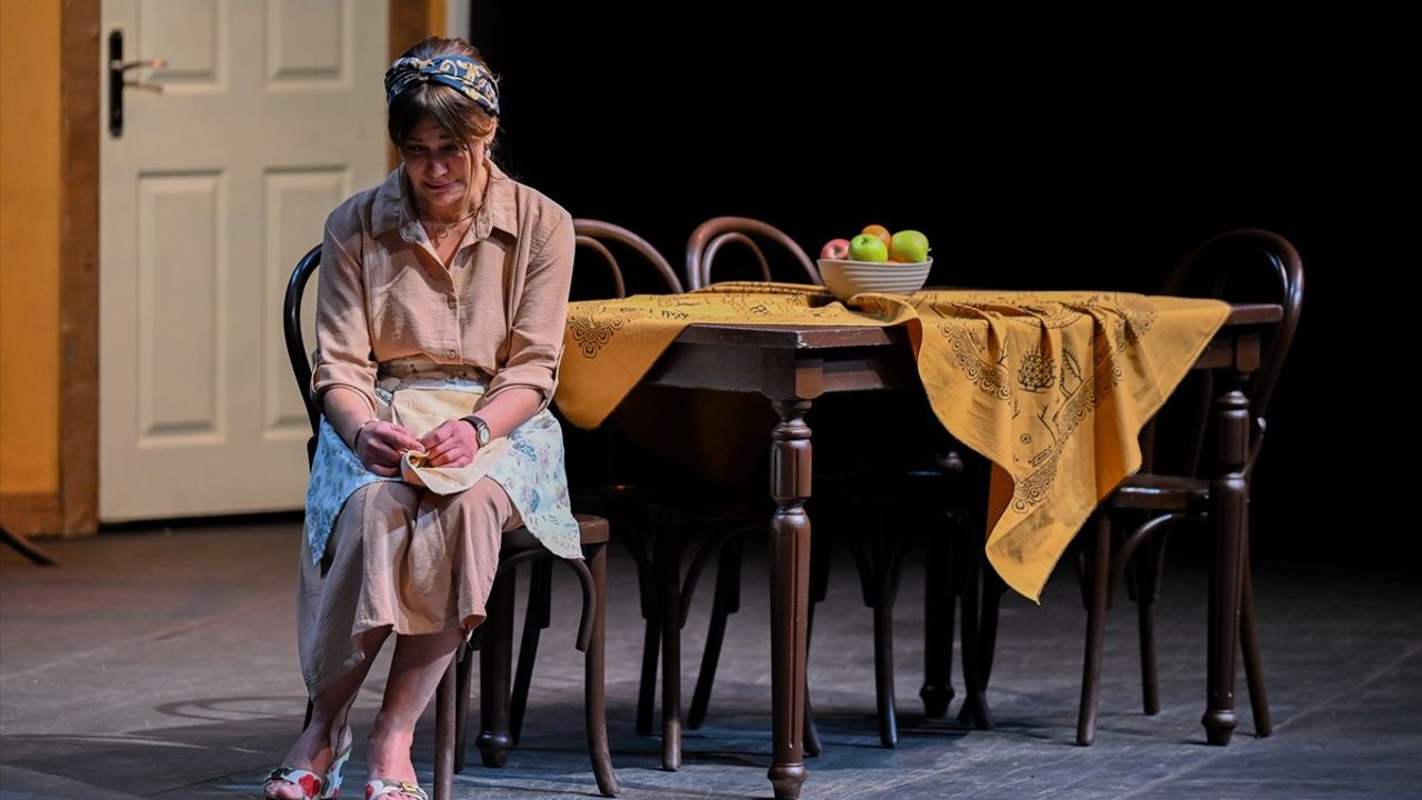 Hanau'daki Terör Saldırısında Hayatını Kaybedenler Ankara'da Anıldı