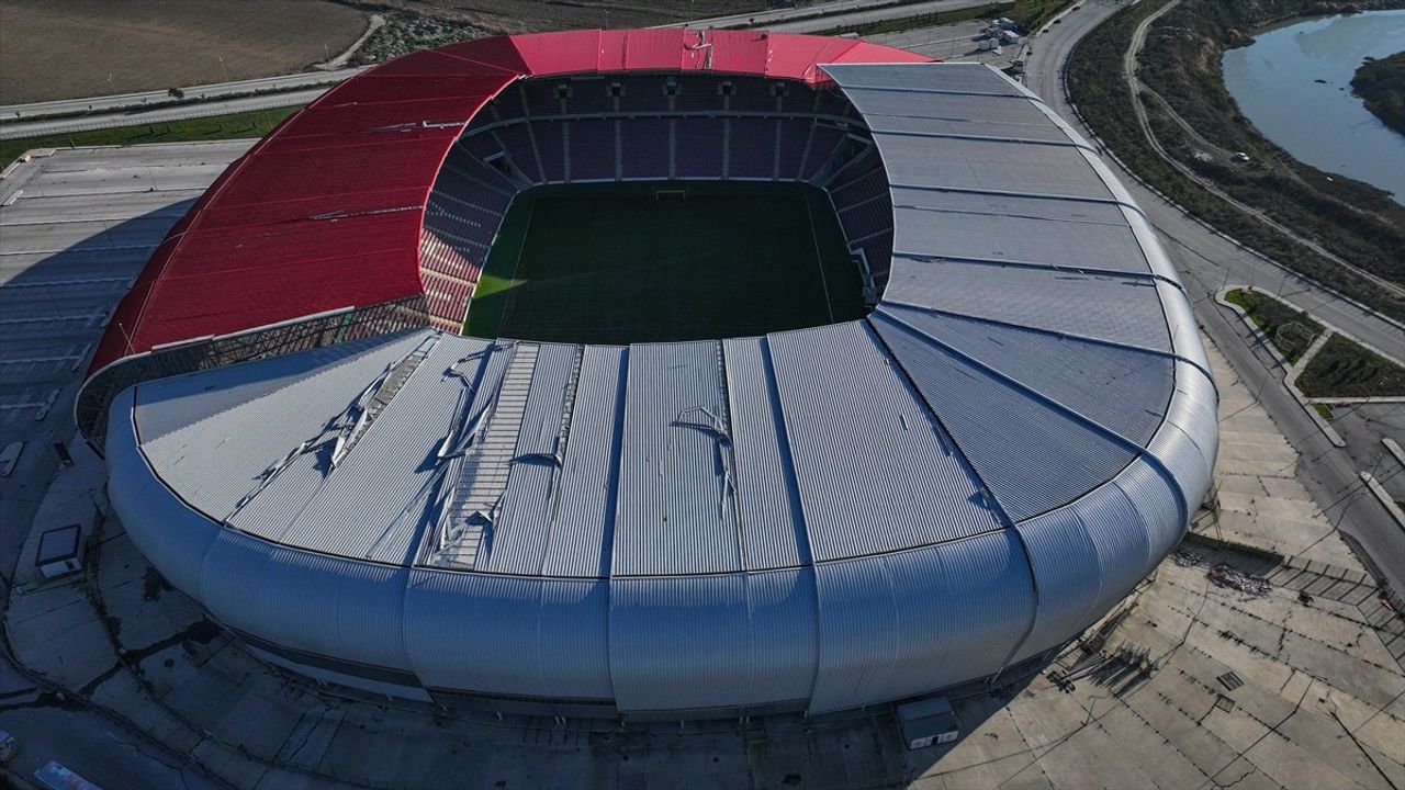 Hatayspor Taraftarları Kendi Stadyumlarında Maç İzlemeyi Bekliyor