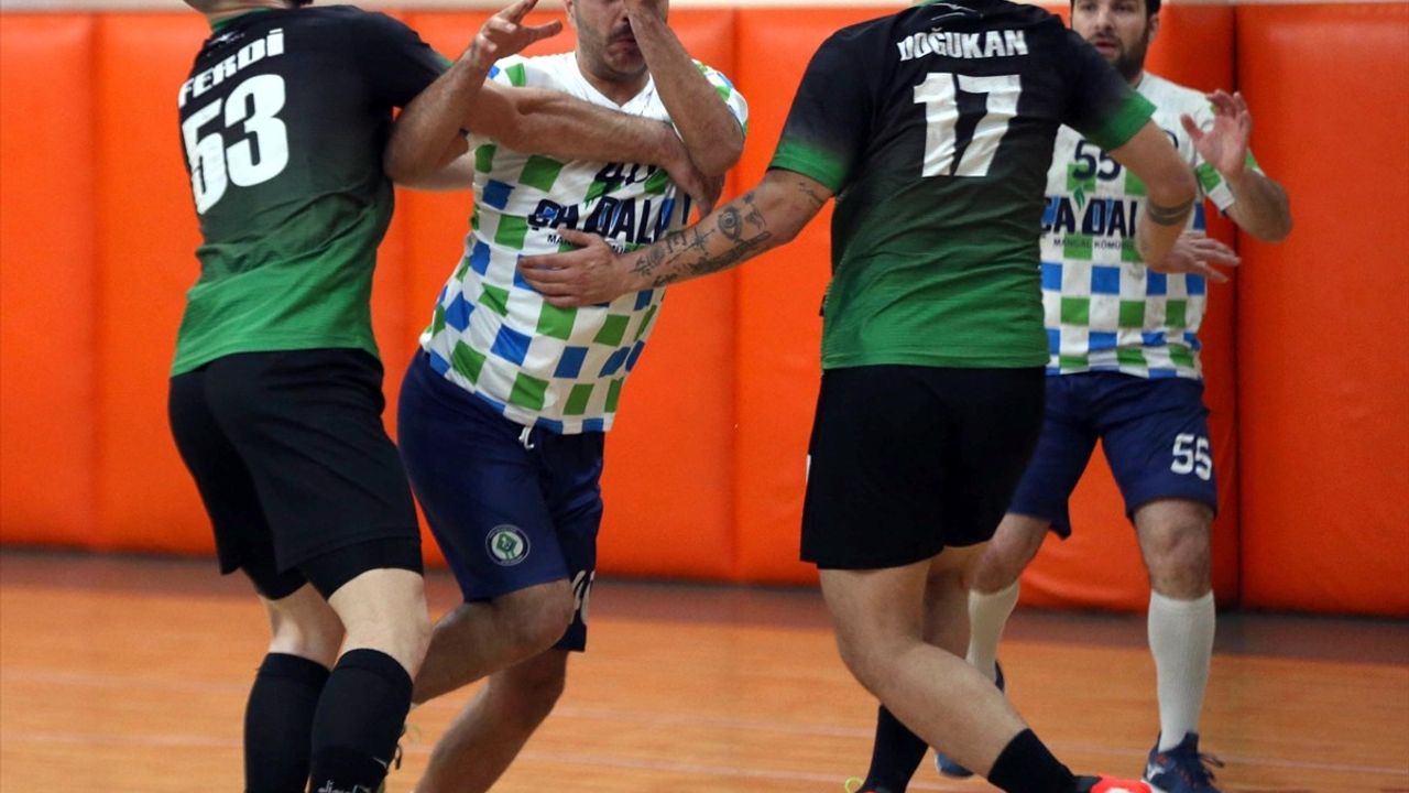 Hentbol Süper Lig: Rize Belediyespor, Güneysuspor'u 44-35 Yenerek Üstünlük Sağladı