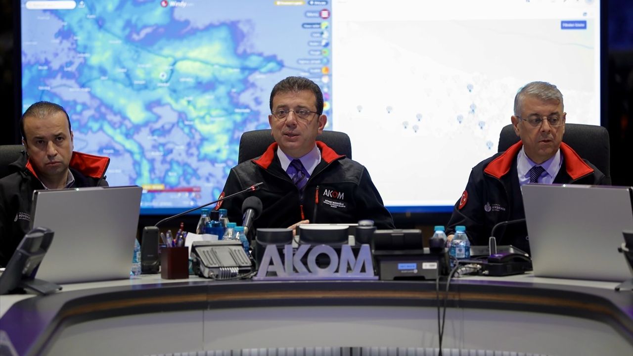 İBB Başkanı İmamoğlu, Kar Yağışı ile ilgili Açıklamalarda Bulundu