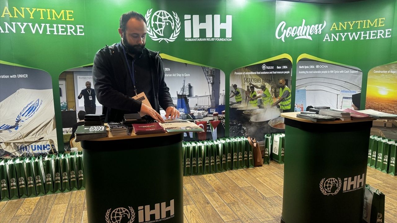 İHH, Londra'daki Uluslararası İnsani Finans Zirvesi'nde Temaslarda Bulundu