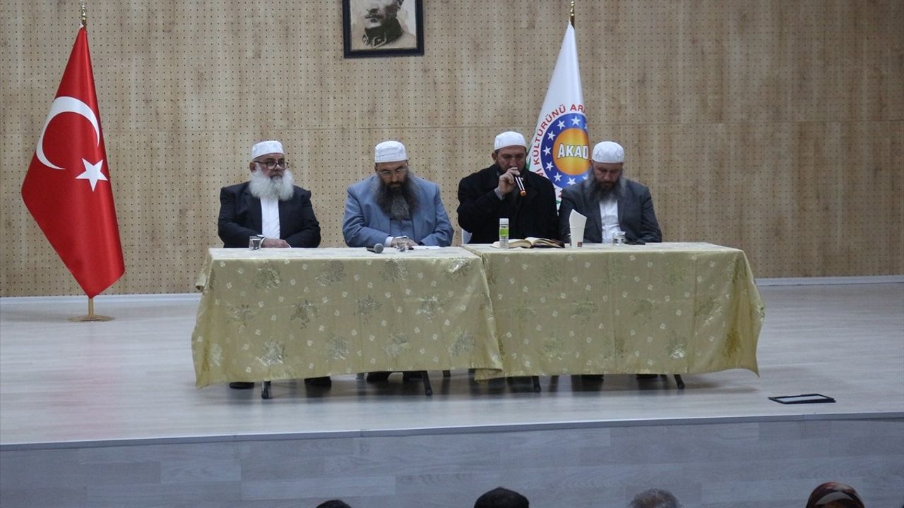 İskenderun'da Depremde Hayatını Kaybedenler Anıldı