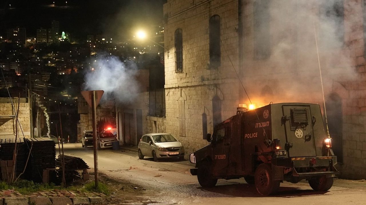 İsrail Askerleri Batı Şeria'da Bir Filistinliyi Öldürdü