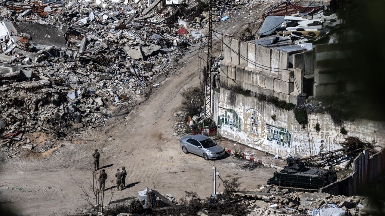 İsrail Ordusu, Lübnan'ın Güneyindeki Beş Nokta Hariç Çekilmeye Başladı