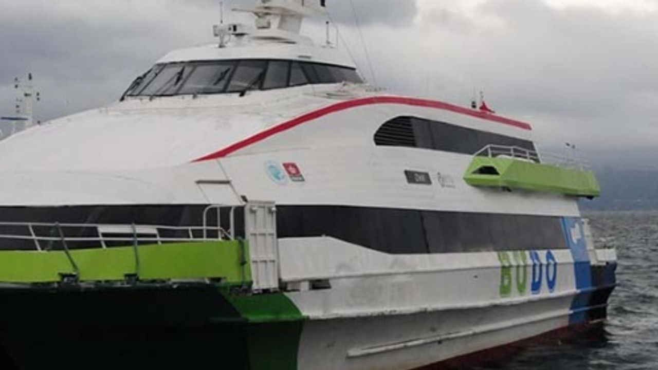 İstanbul Boğazı'nda Şiddetli Sis Nedeniyle Deniz Ulaşımı İptal Edildi