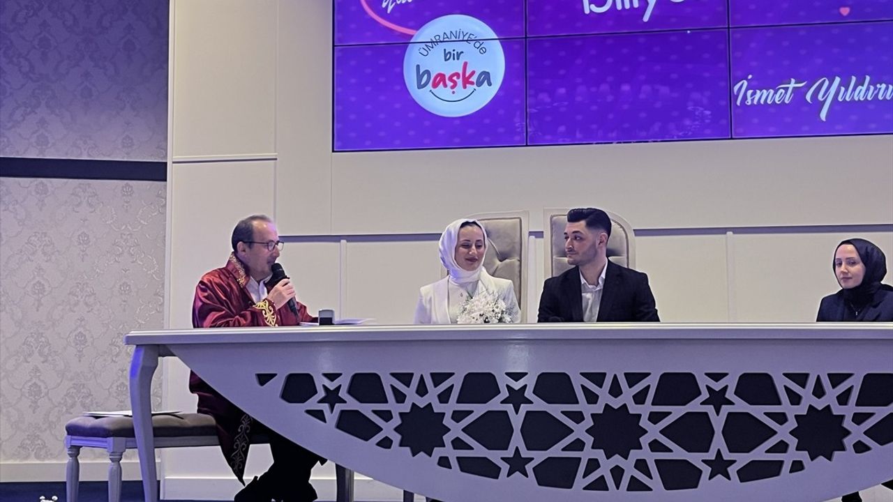 İstanbul'da 407 Çift Sevgililer Günü'nde Evlendi