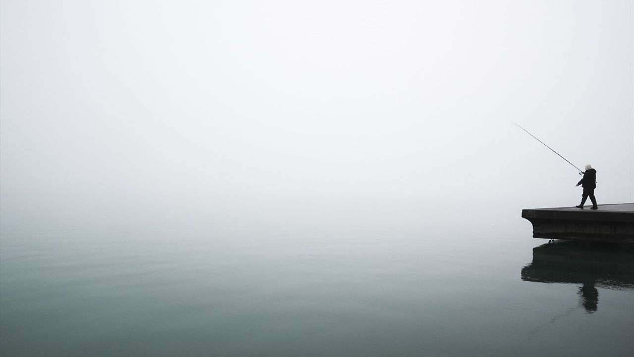 İstanbul'da Sis Etkisi: Boğaz ve Çevresinde Görüş Mesafesi Düşüyor