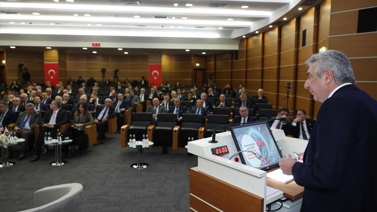 İstanbul Sanayi Odası Şubat Ayı Toplantısında Küresel Ticaret Dinamikleri Ele Alındı