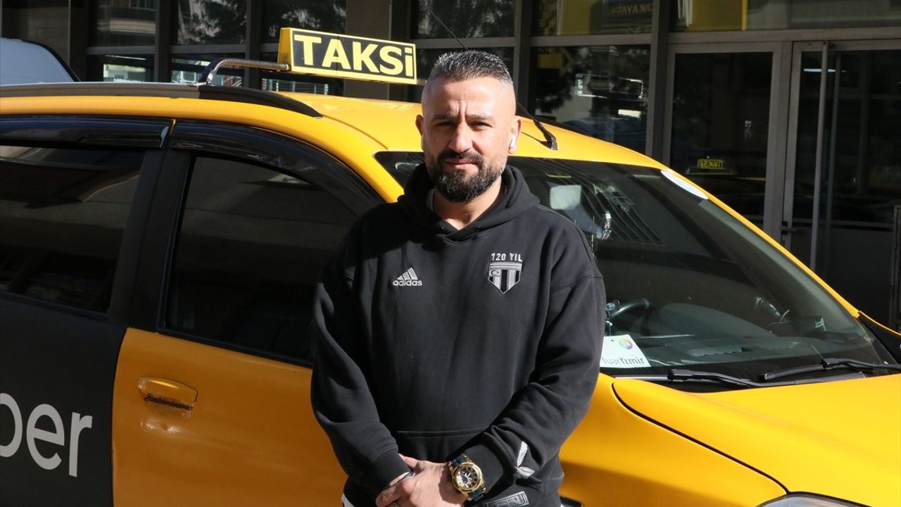 İzmir'de Askeri Üniformayla Dolandırıcılık Yapan Sanığa 7 Yıl 6 Ay Hapis Cezası