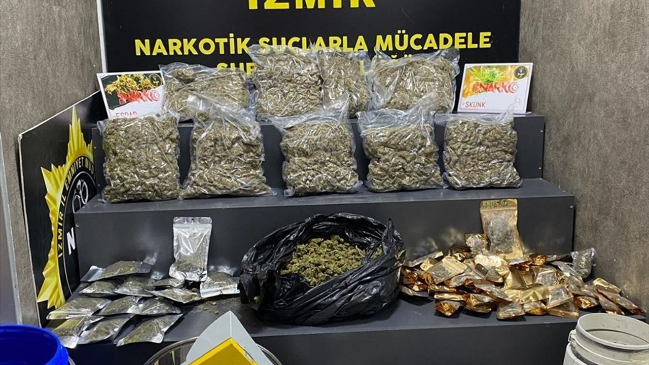 İzmir'de Uyuşturucu Operasyonları: 3 Şüpheli Tutuklandı