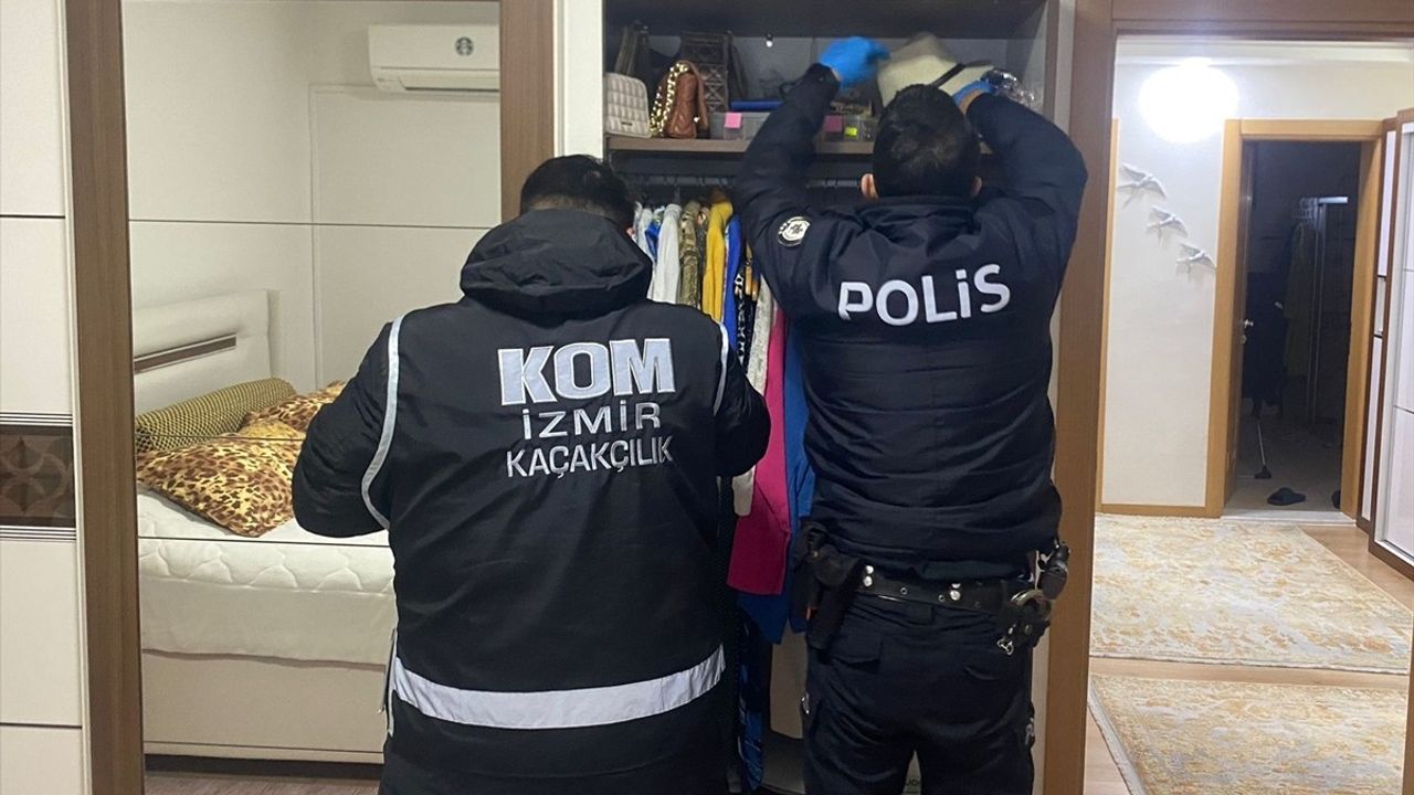 İzmir Polisi Tefecilik Suç Ağına Yönelik Operasyonu Tamamladı