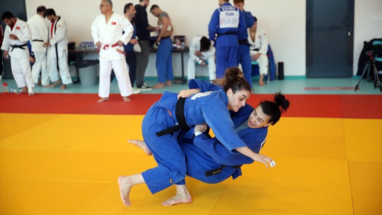Judo Milli Takımı, 2028 Olimpiyatları'na 10 Sporcu ile Katılmayı Hedefliyor
