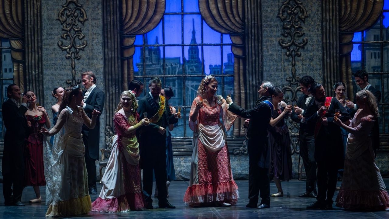 Kamelyalı Kadın Balesi, 30 Yıl Aradan Sonra Opera Sahnesi'nde