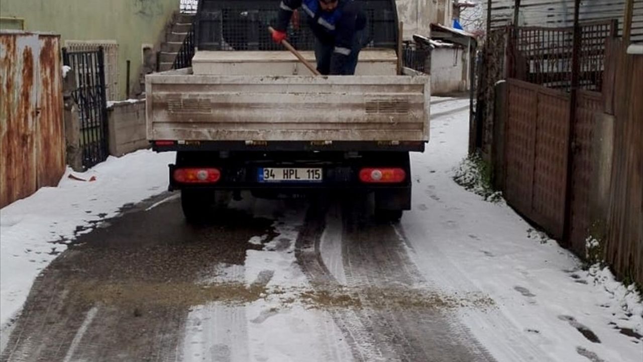 Karabük Belediyesi Karla Mücadele Çalışmalarını Sürdürüyor