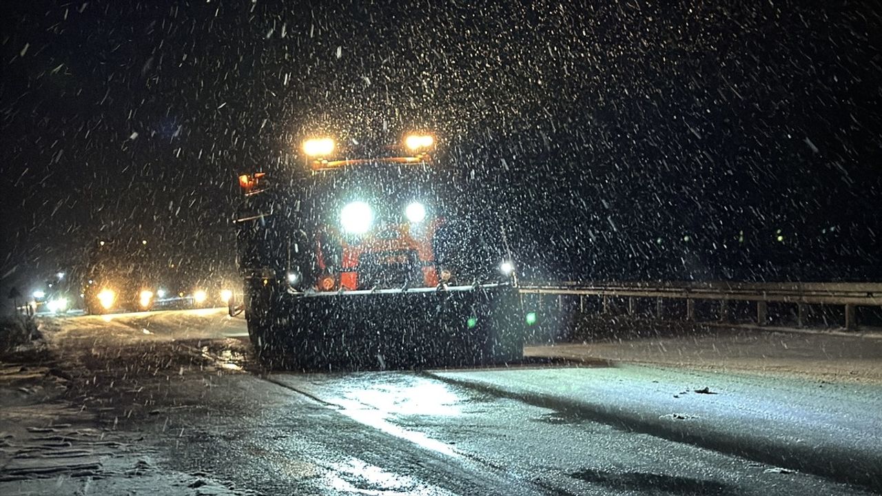 Kastamonu'da Kar Yağışı Ulaşımda Aksamalar Yarattı