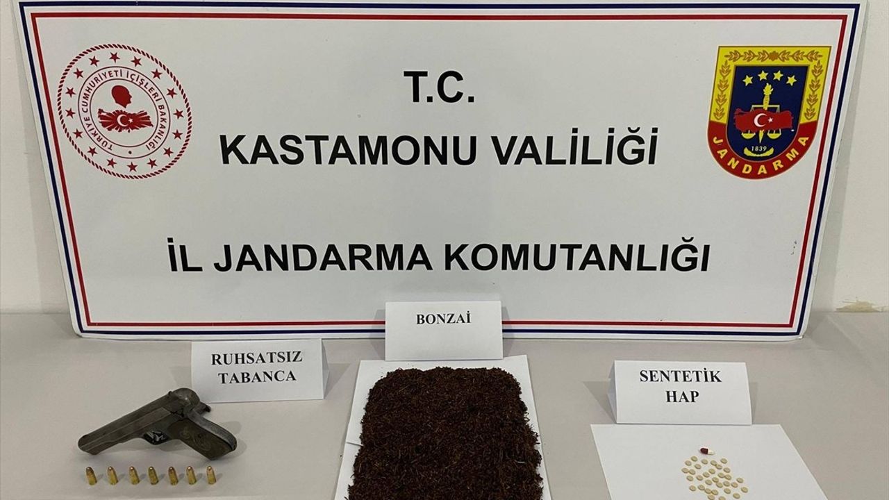 Kastamonu'da Uyuşturucu Operasyonu: 13 Zanlı Gözaltında
