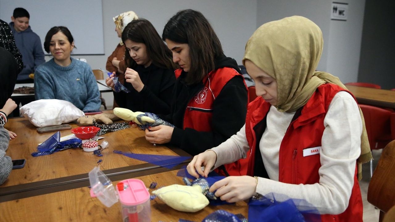 Kastamonulu Öğrenciler, Şırnak'a Bez Bebek Gönderiyor