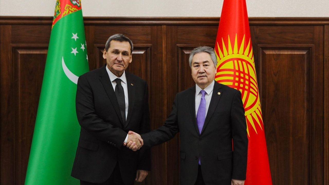 Kırgızistan ve Türkmenistan Dışişleri Bakanları İkili Siyasi İstişarelerde Bulundu