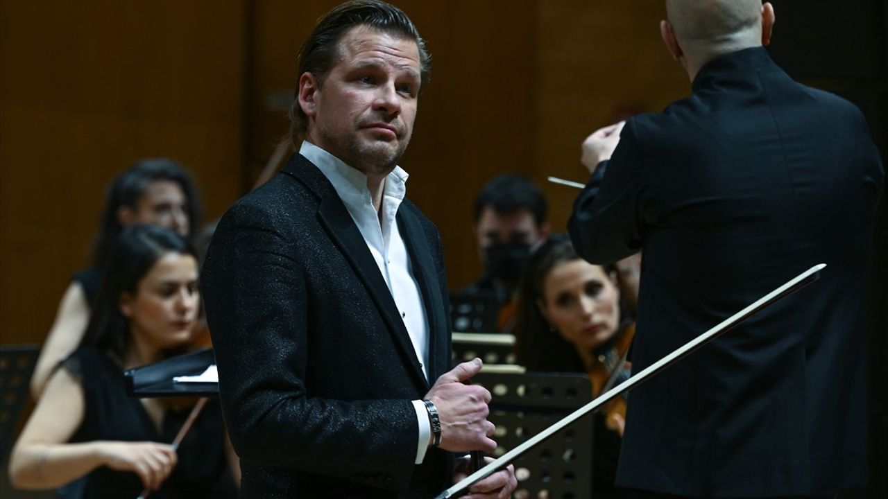 Kirill Troussov, Ankara'da Konser Verdi