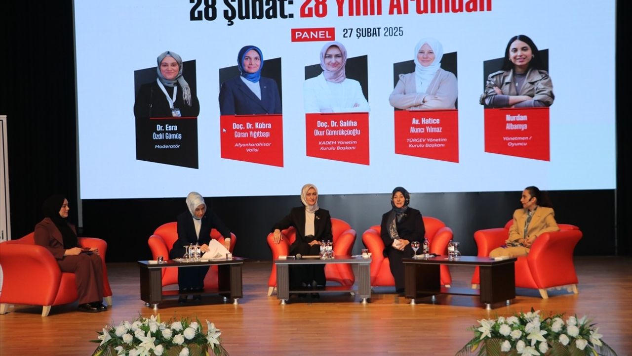 Kocaeli Üniversitesi'nde '28 Şubat: 28 Yılın Ardından' Paneli Düzenlendi