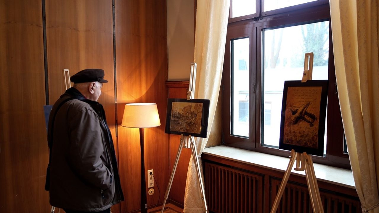 Köln'de 'Çanakkale Şehit Mektupları' Sergisi Açıldı