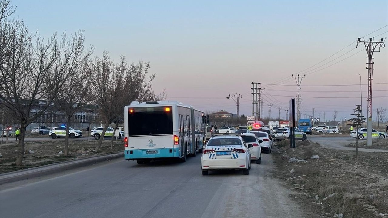 Konya'da Trafik Kazasında Bir Polis Şehit oldu, İki Polis Yaralandı