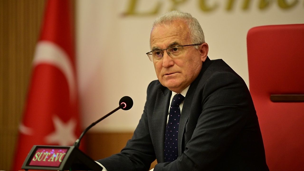 Kumluca Belediye Başkanı Mesut Avcıoğlu, Sağlık Bilimleri Fakültesinin Kapatılmasına Tepki Gösterdi