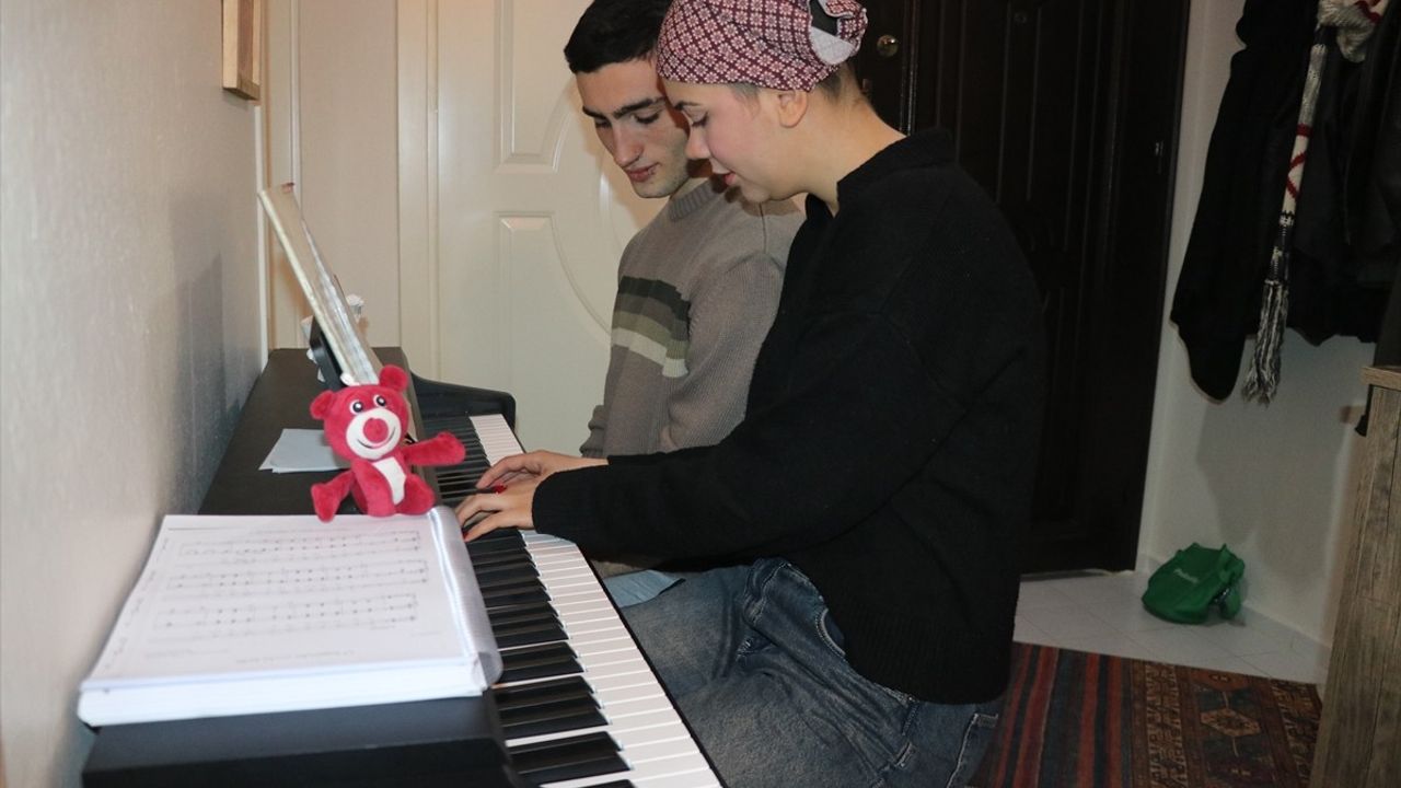 Lösemiyle Mücadele Eden Çiftin 14 Şubat Sevinci