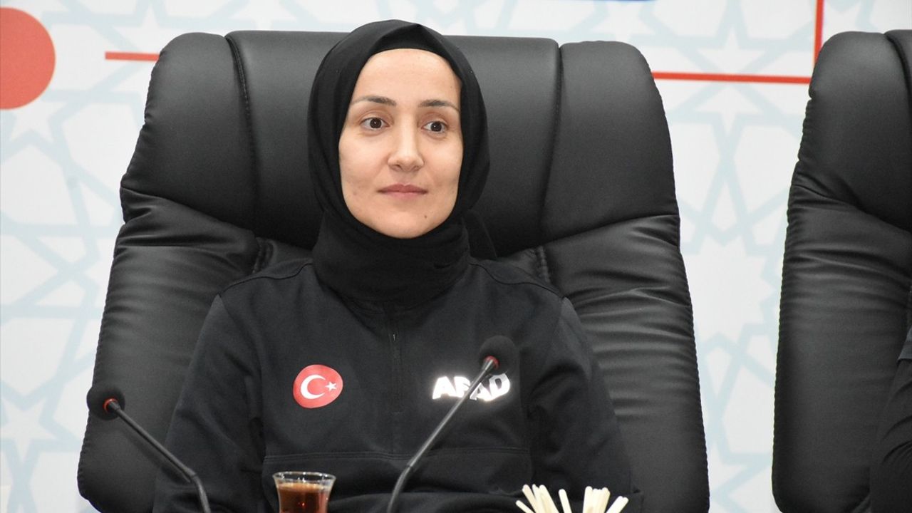 Malatya'da Depremzedelere Yönelik Samanlık, Ağıl ve Ahır Projesi Bilgilendirme Toplantısı Düzenlendi