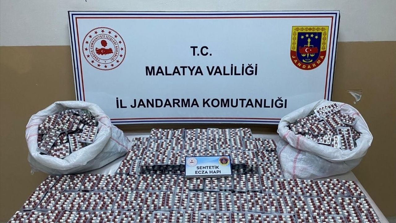 Malatya'da Uyuşturucuyla Mücadele: 15 Bin 932 Sentetik Ecza Hap Ele Geçirildi