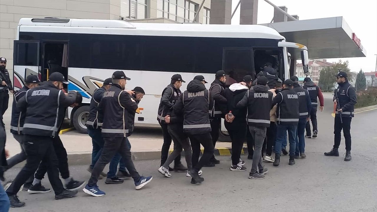 Manisa'da Suç Örgütüne Yönelik Operasyon: 10 Şüpheli Tutuklandı