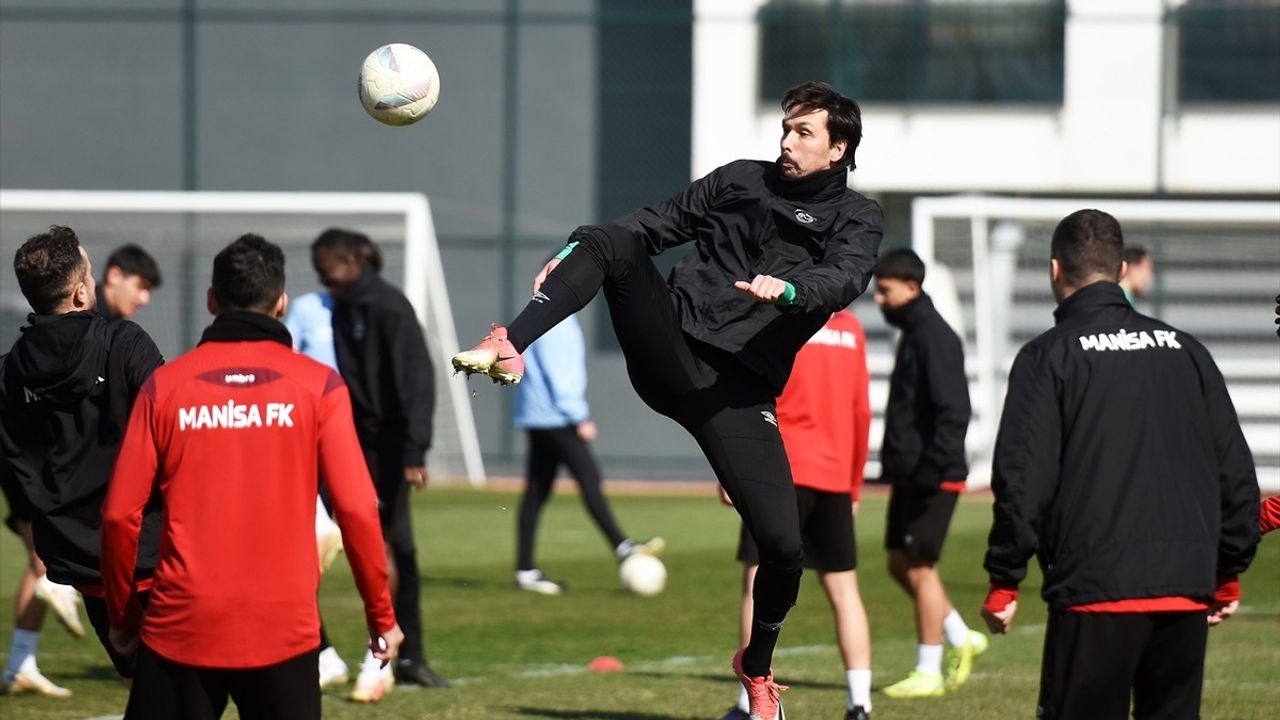 Manisa FK, Geosis Boluspor Maçına Hazırlıklarını Sürdürüyor
