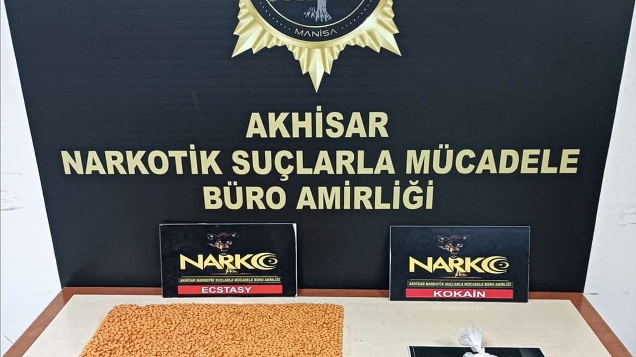 Manisa'nın Akhisar ilçesinde uyuşturucu operasyonu: 3 tutuklama