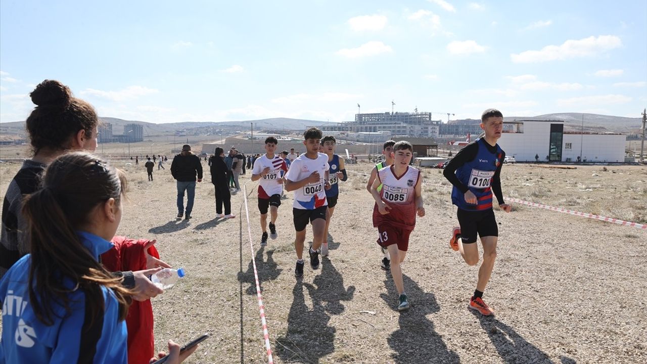 Mardin'de Okul Sporları Kros Grup Yarışmaları Gerçekleşti