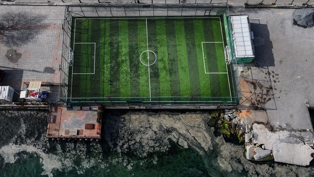 Marmara Denizi Adalar Bölgesinde Müsilaj Yeniden Görüldü