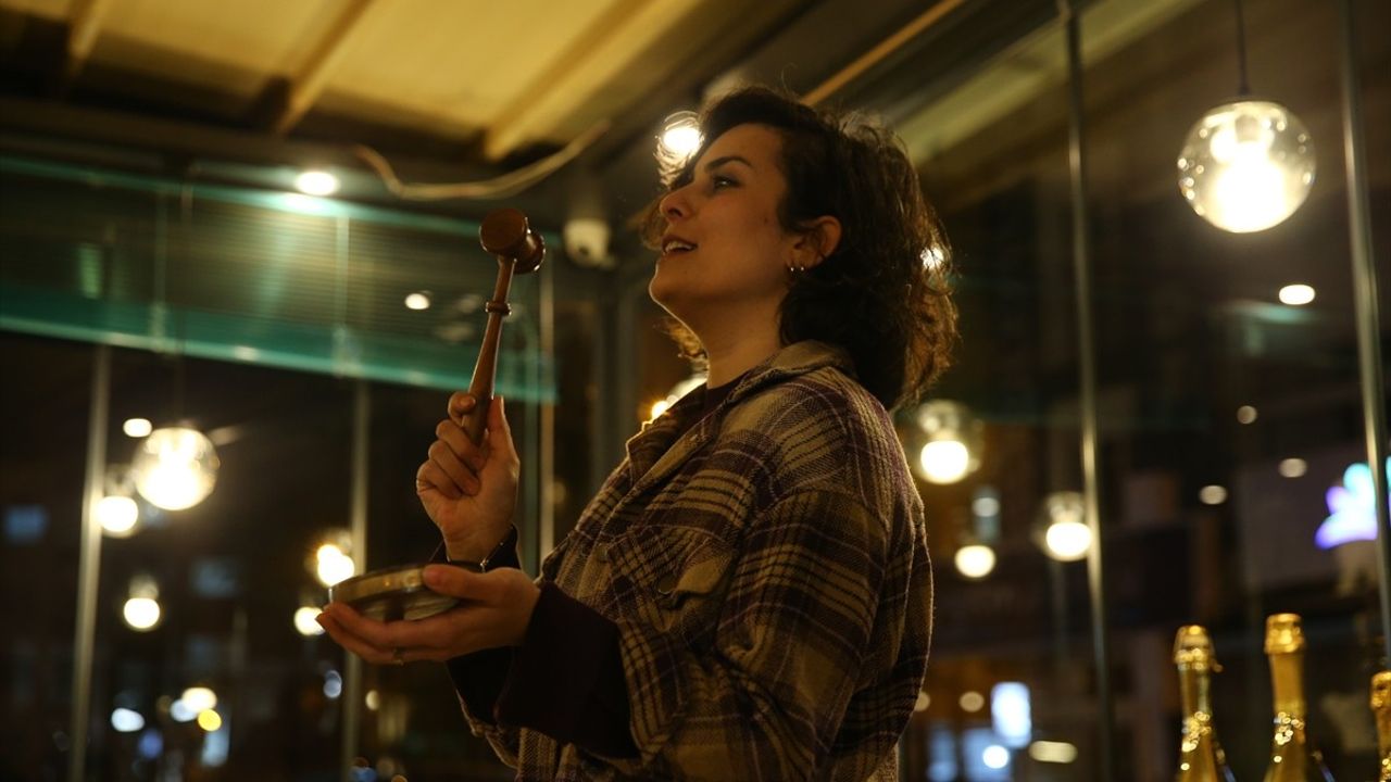 Mersin'de Eski Sevgililer Mezadı Düzenlendi