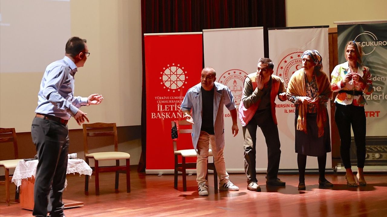 Mersin'de Gönüllü Eğitimciler Dezenformasyonla Mücadele İçin Eğitiliyor